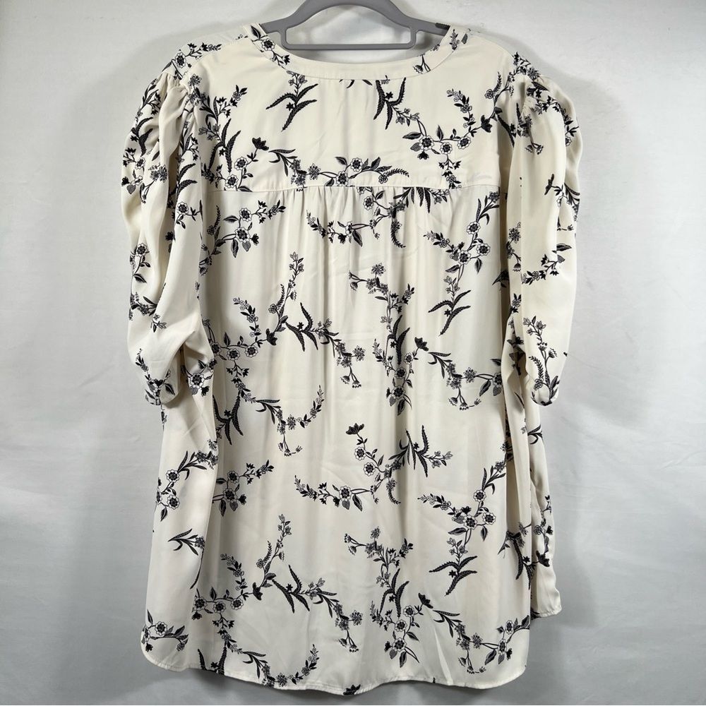 Torrid Harper Georgette White and Black Floral Blouse 0667 - Picture 6 of 8